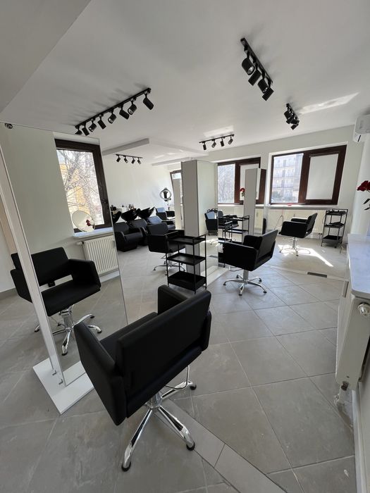 Wynajm miejsce fryzjerskie , make-Up , brwi , manicure , pedicure