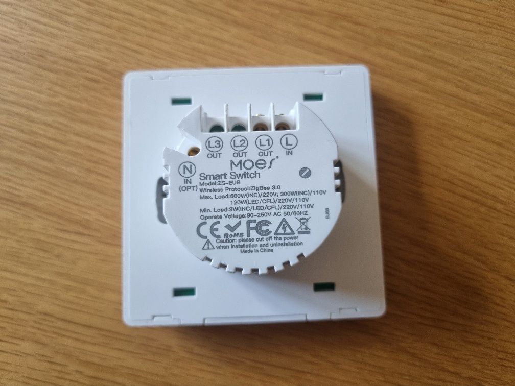 Włącznik światła Moes Zigbee Tuya Home Assistant