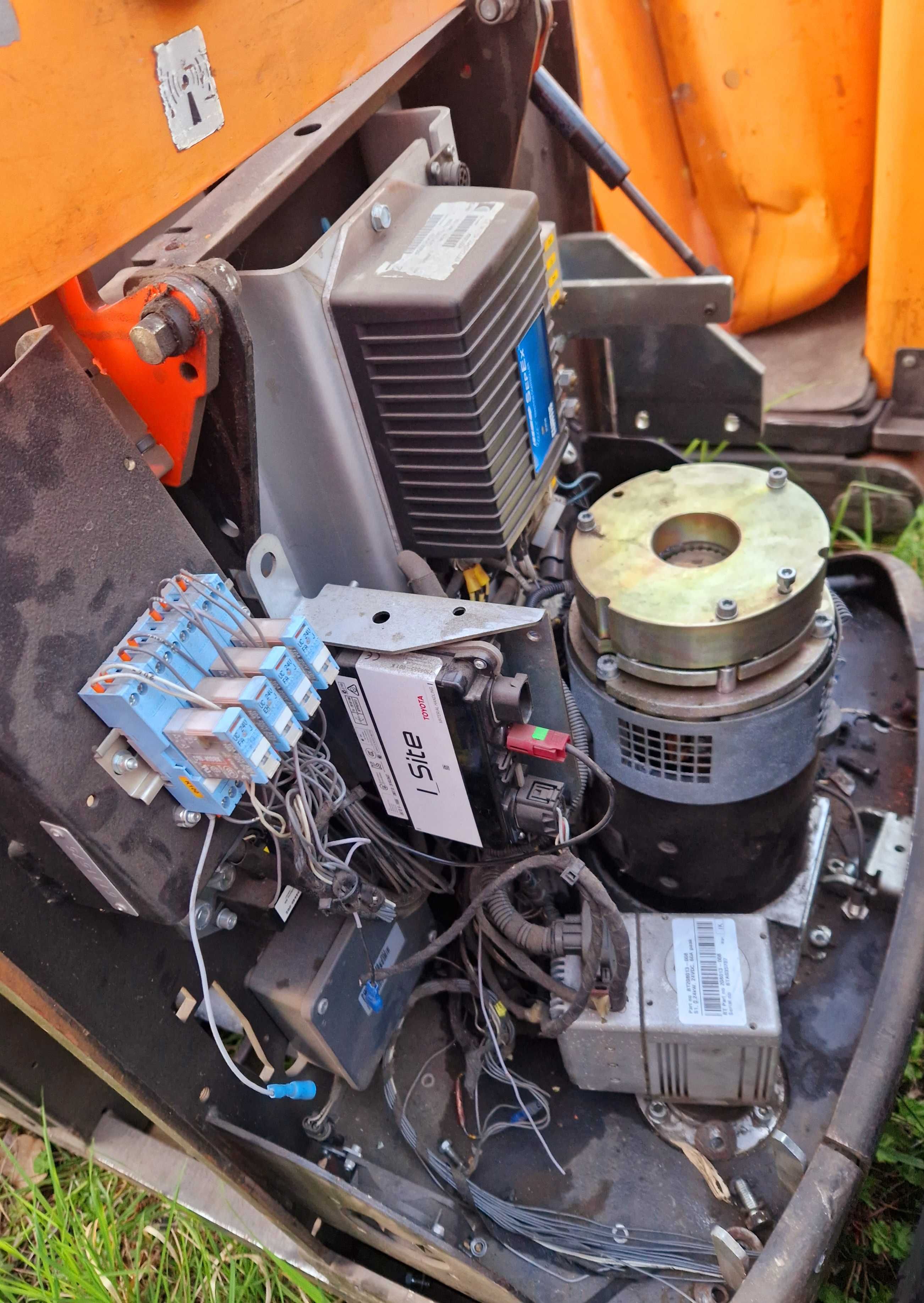 wózek widłowy widlak paleciak Toyota BT OSE100 AL-VAC dk7620