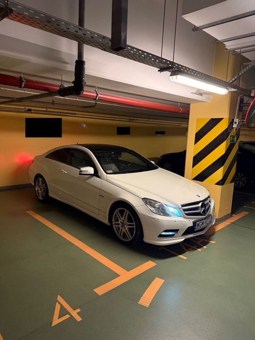 Mercedes-Benz Klasa E Niski przebieg, stan bardzo dobry