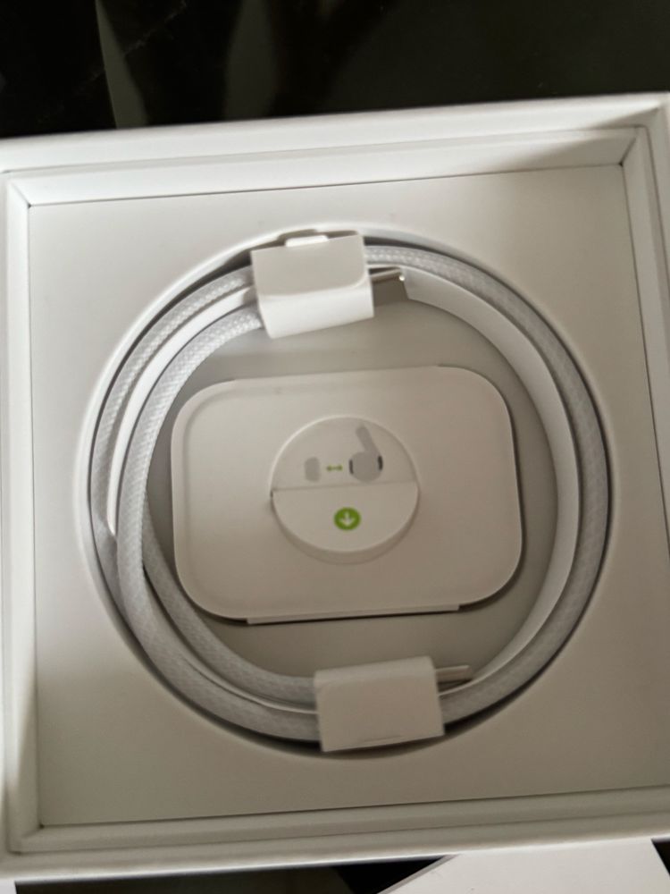 AirPods Pro 2 (USB-C, MagSafe)