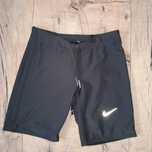 Czarne krotkie spodenki Nike XS (M) nowe