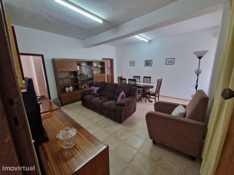 Moradia T5 para venda