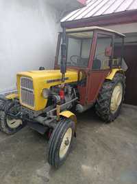 Traktor Ursus c 330