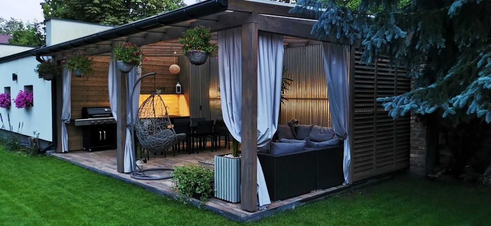 zadaszenie tarasu z drewna pergola dach taras drewniany poliwęglan