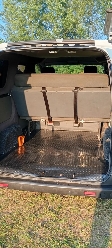 Nissan NV200 2011