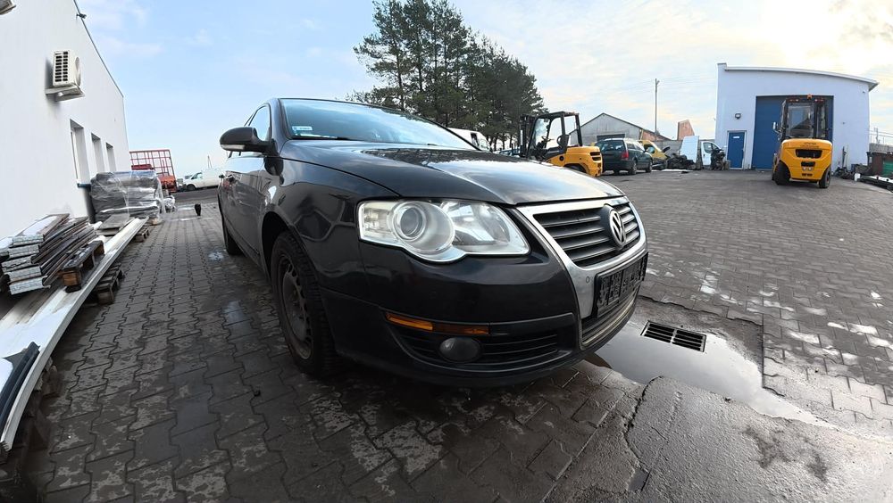 Wszystkie Części do Volkswagen Passat B6 2.0 TDI BMP 140KM Kolor LC8Z- Części Stacja demontażu Przystajń