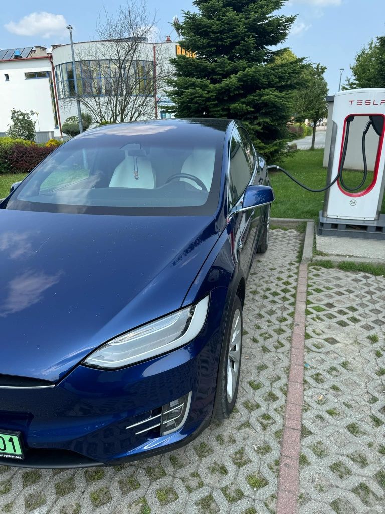 Tesla Model X 100D Long Range