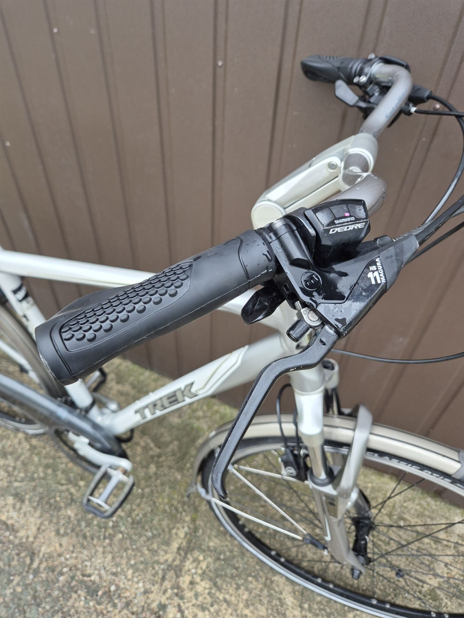 Rower Trek Navigator T700 Magura Shimano LX