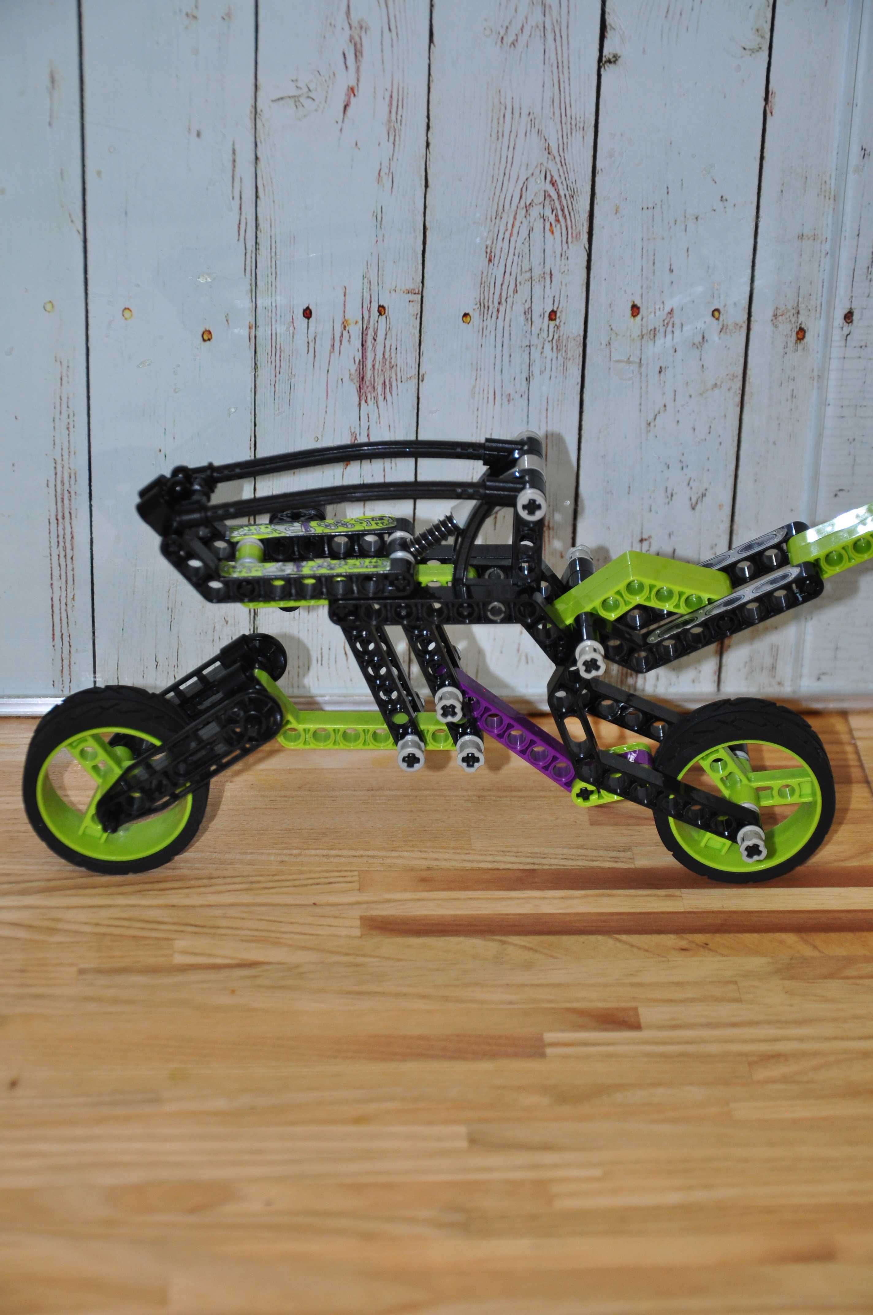 Zestaw LEGO Technic Duel Bikes 8305