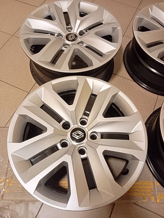 Felgi stalowe strukturalne Renault 17" Captur II,Symbioz  kołpaki oryg
