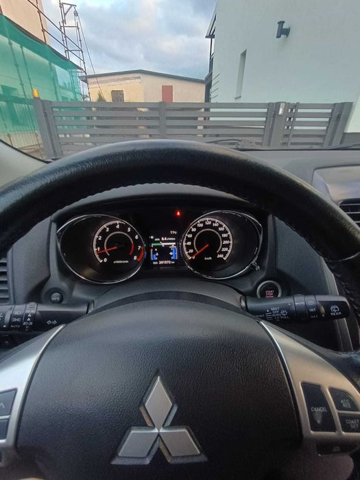 Mitsubishi ASX 1.6 Benzyna 117 KM – Wysoka wersja, skóra, panorama