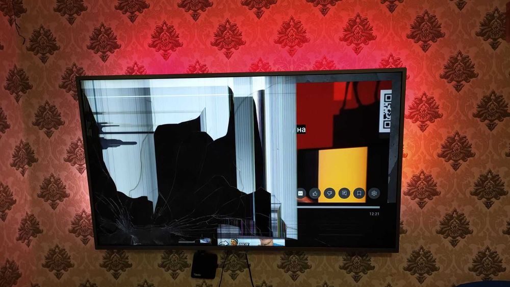 Телевизор Philips 55PUS6272/12 Ambilight матрица разбита
