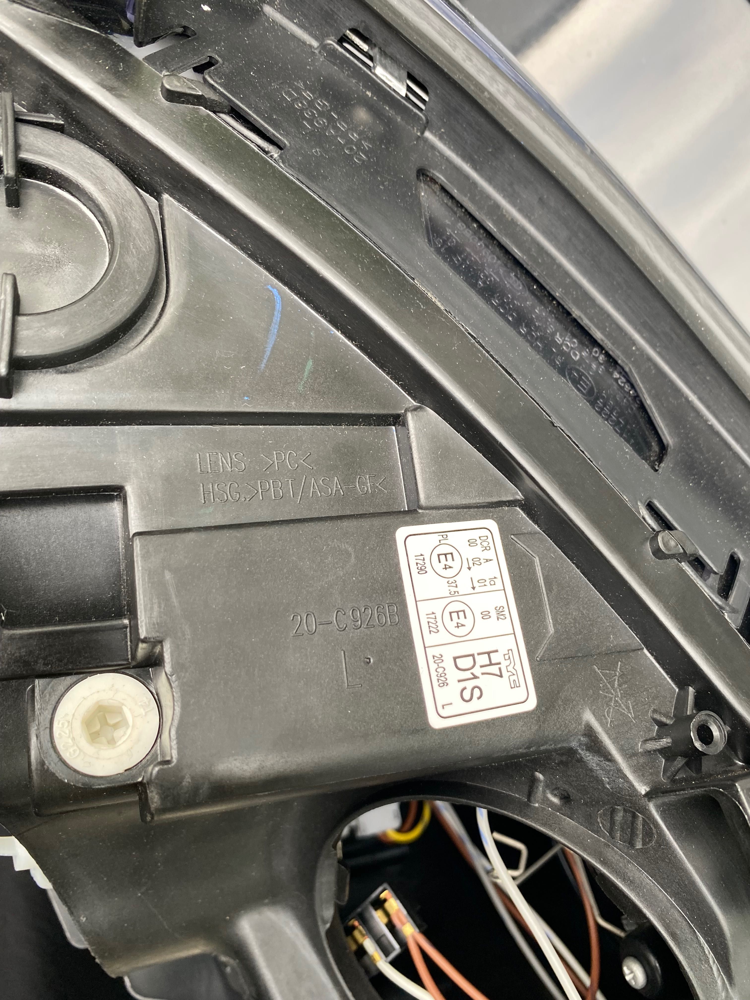 NOWE Lampy bi-xenon D1S TYC BMW e60-61