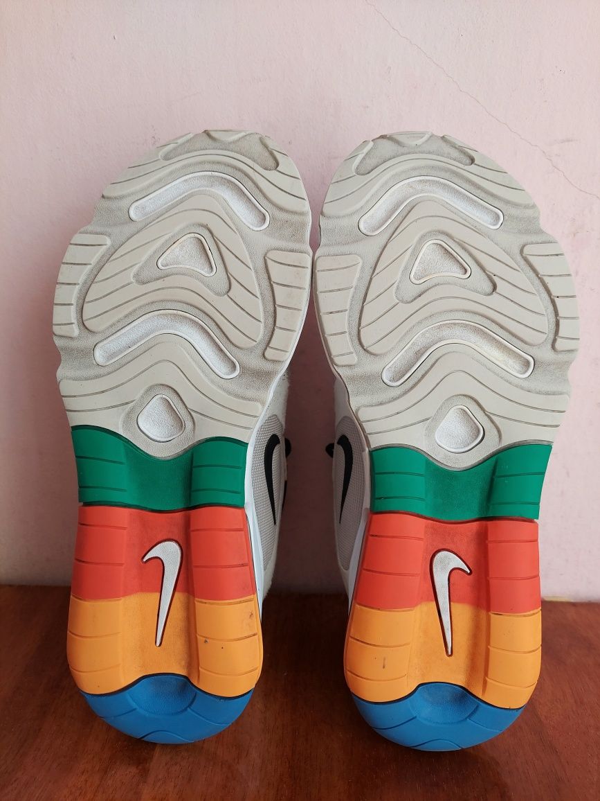 Кроссовки Nike AIR MAX 200 multi оригінал 

Розмір по бірці:
Us 10  UK