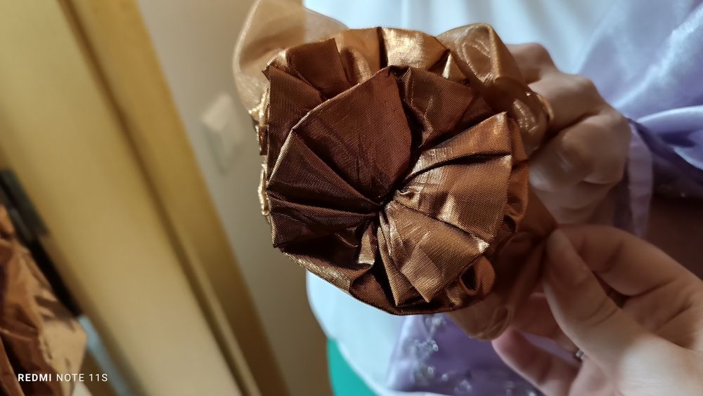 Mala e gancho de cabelo para cerimônia