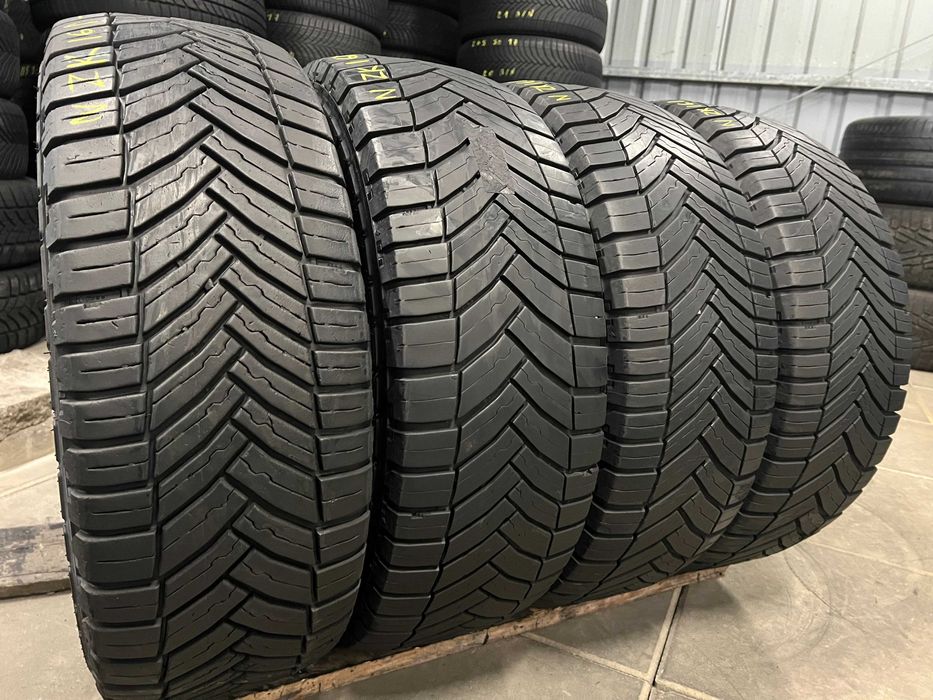 Opony wielosezonowe 225/55/R17C Michelin Agilis CrossClimate - 2 szt