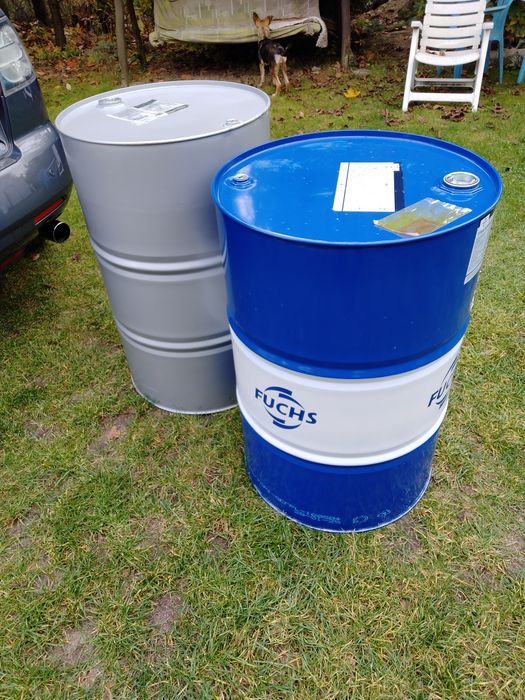 Beczki po oleju,200litrów na paliwo itp.