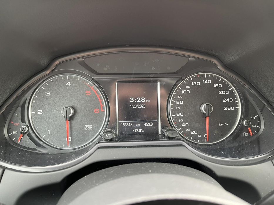 Audi Q5 обмін на нерухомість