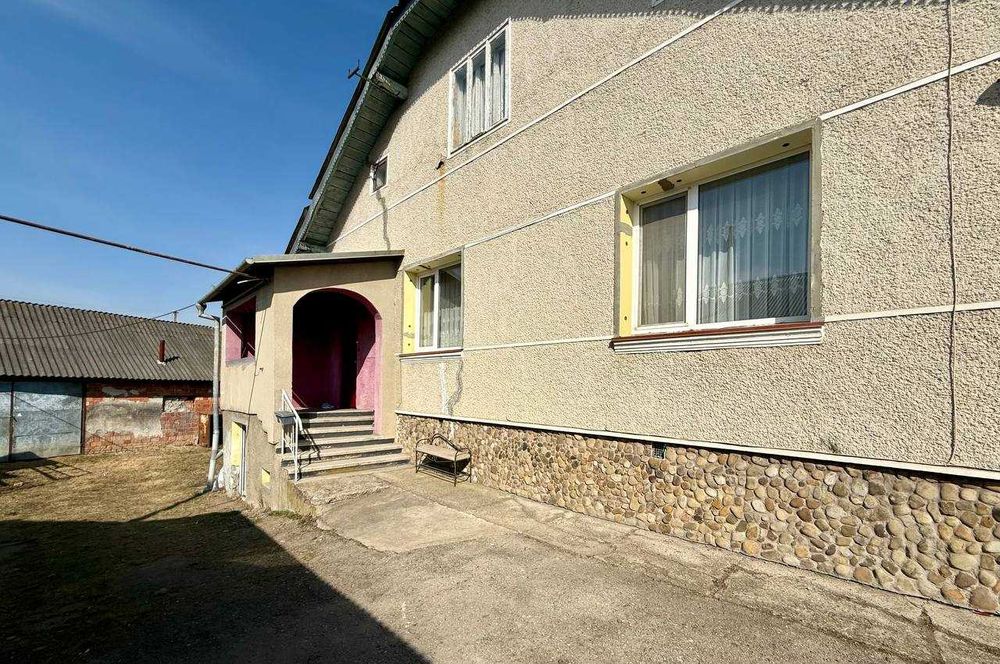 Продається приватний будинок в 5-ти хв. від Івано-Франківська