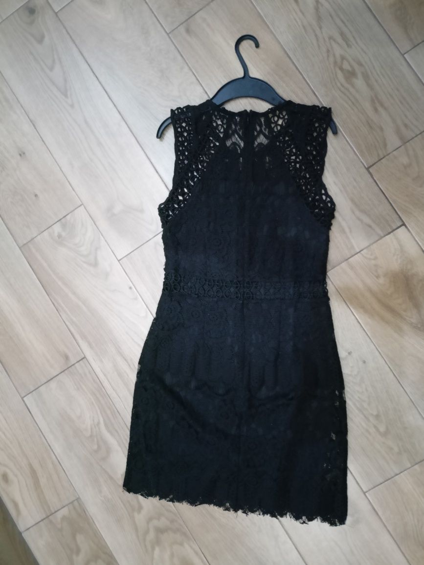 Elegancka sukienka mała czarna koronka komunia wesele Reserved rozm 34
