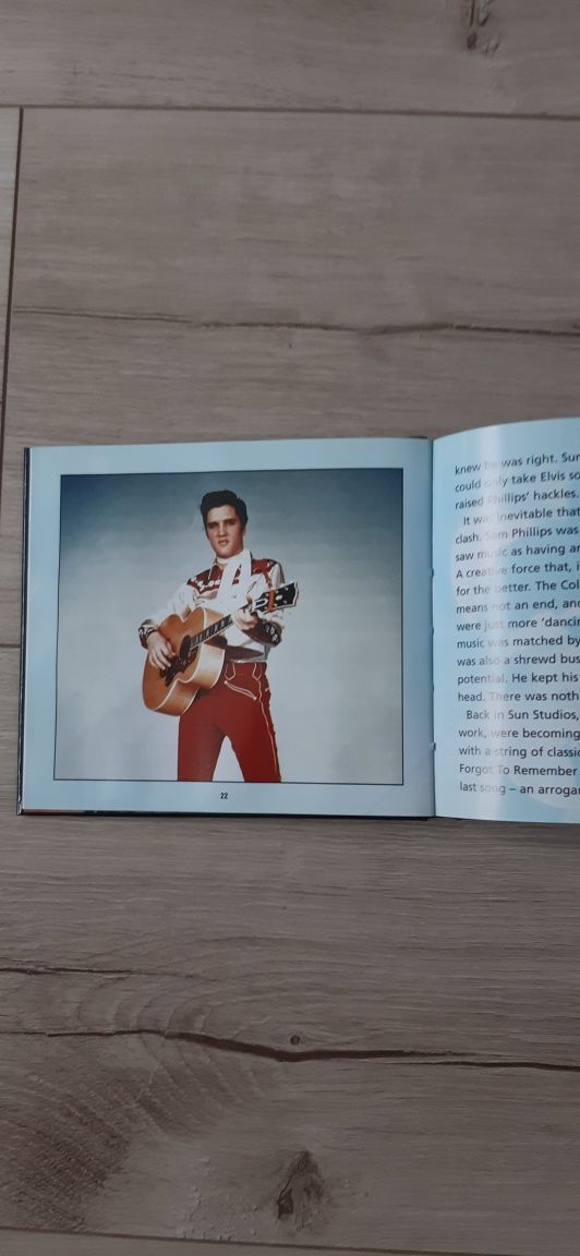 Elvis Presley Transmissions Digibook + cd