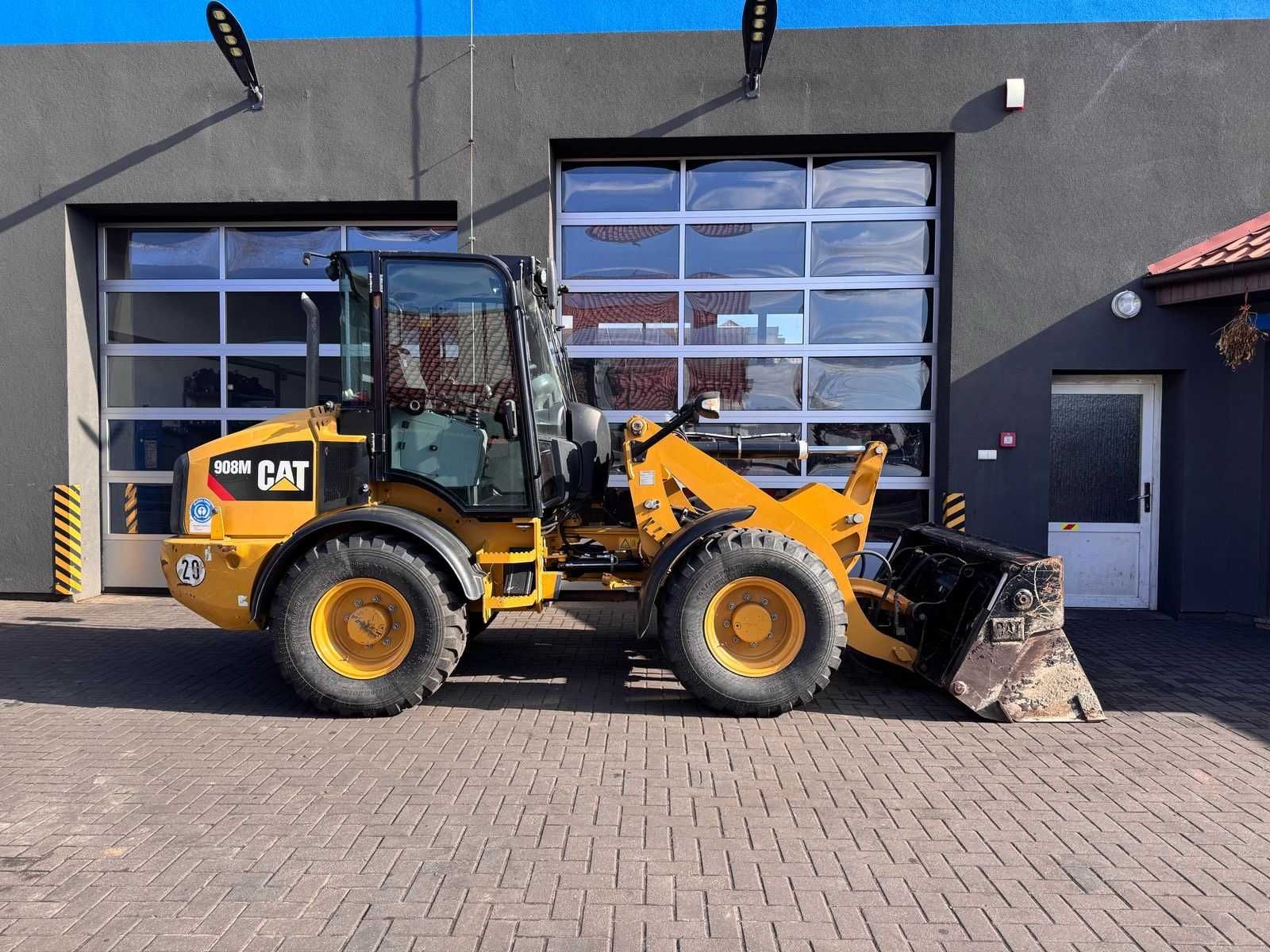 Ładowarka Caterpillar Cat 908 M 2019 rok 2997 H