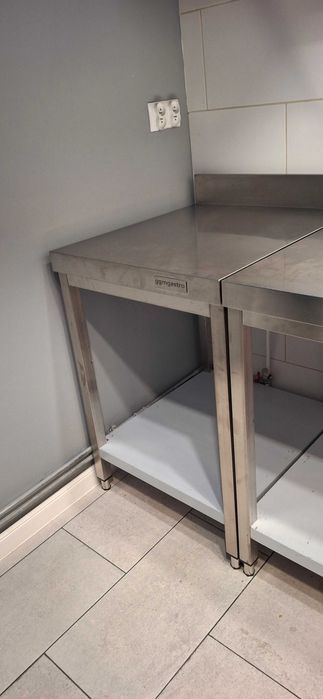Stół Stalowy 70x60cm z półką i kołnierzem ggm gastro
