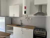 Apartamento T3 remodelado para arrendar, Torre da Marinha, Seixal
