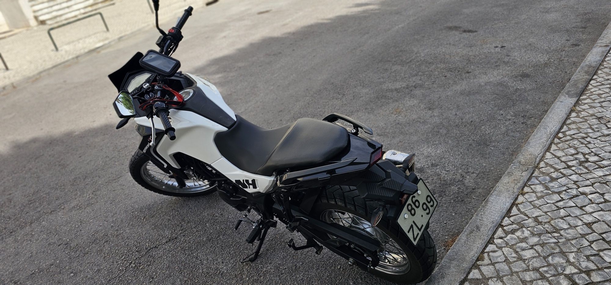 Moro Sym 125 NHT