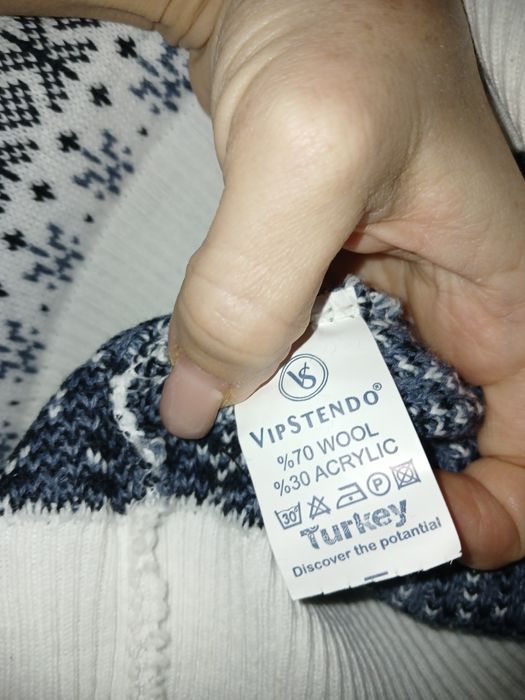 Светр з новорічним малюнком М