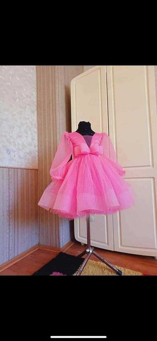 Плаття пишне на дівчинку 128-130