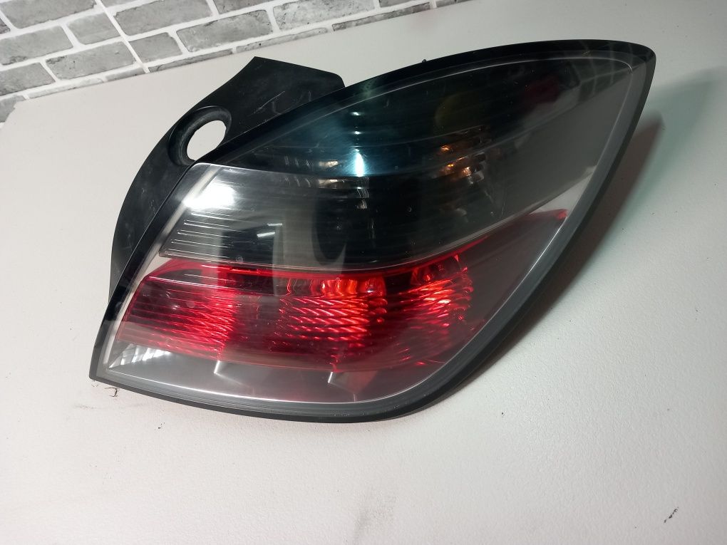 Opel Astra GTC Lampa tył tylna Prawa