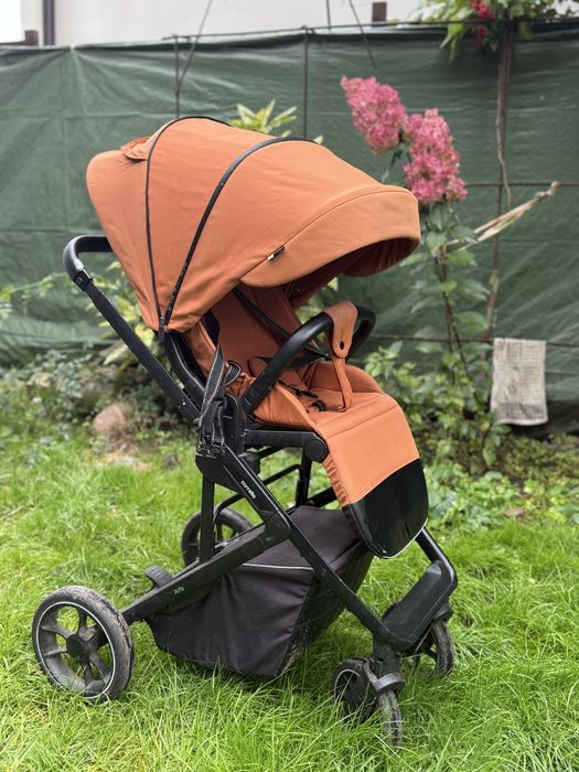 Прогулянковий візок Carrello Alfa+ 2023