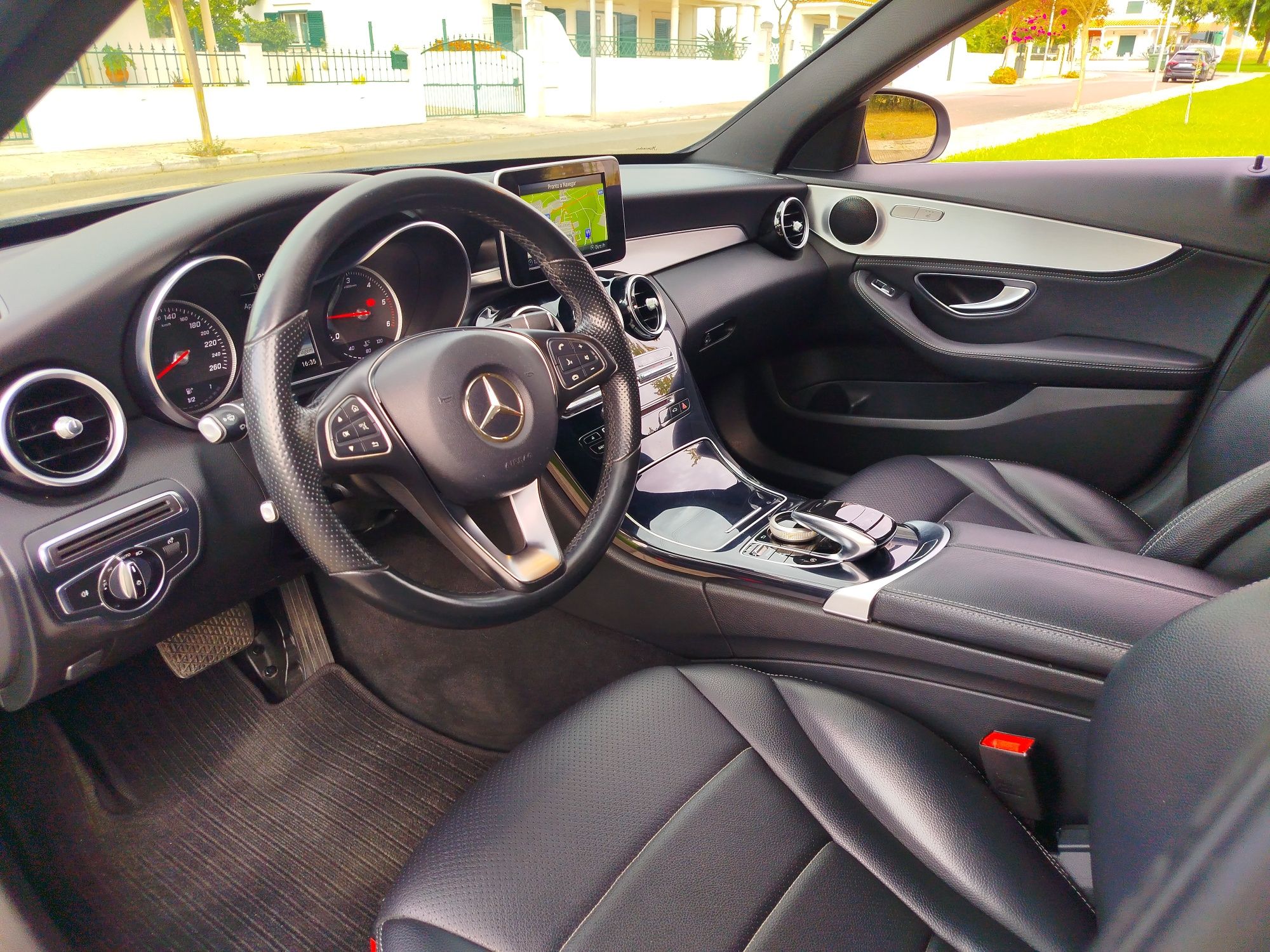 Mercedes C220d bluetec avantgarde++ de 2015 aceito retoma
