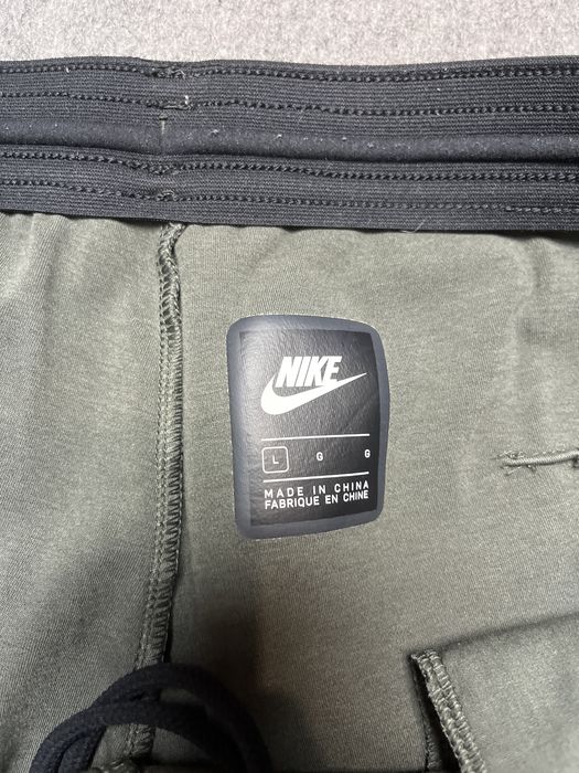 Спортивні штани Nike tech Pack