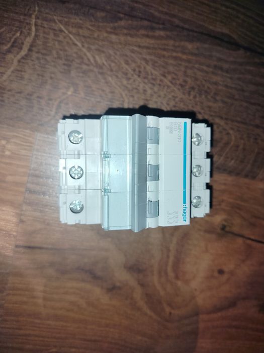 Wyłączniki nadprądowe Hager B10 trójfazowe