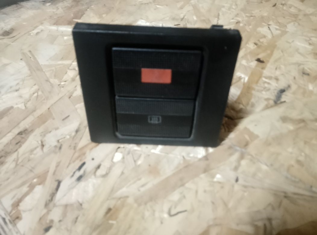 VW T4 Włącznik świateł awaryjnych model 96-98 rok