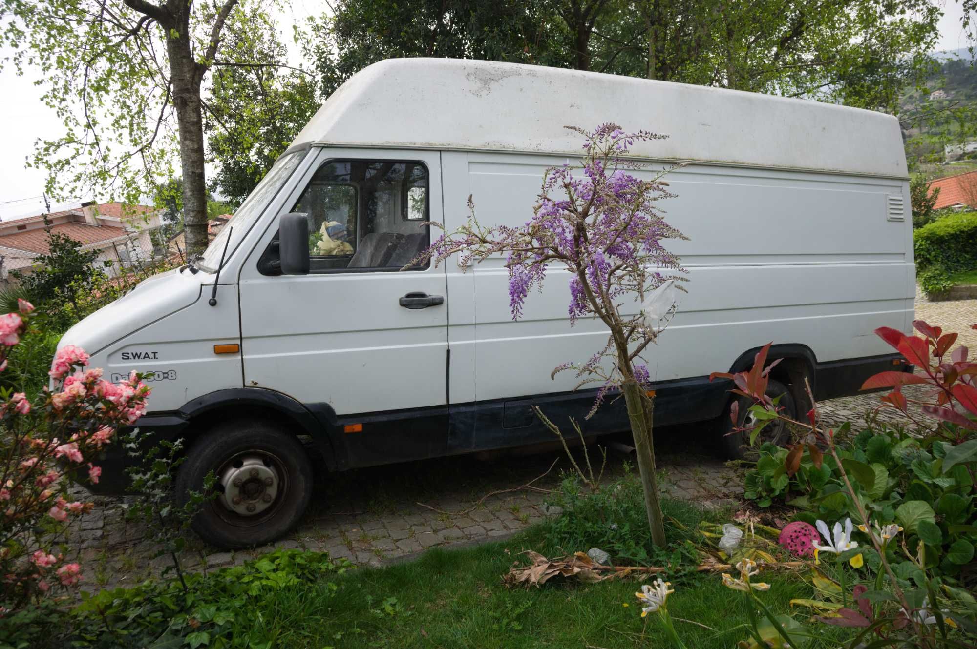 IVECO 30-8 caravana alterada para venda