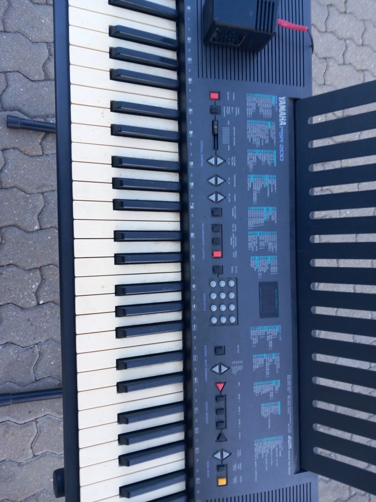 Vendo piano yamaha