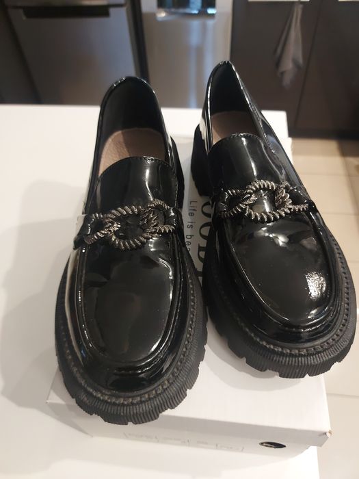 Buty Mokasyny lakierki 38