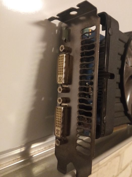 Видеокарта GTS 450 Gigabyte 1GB