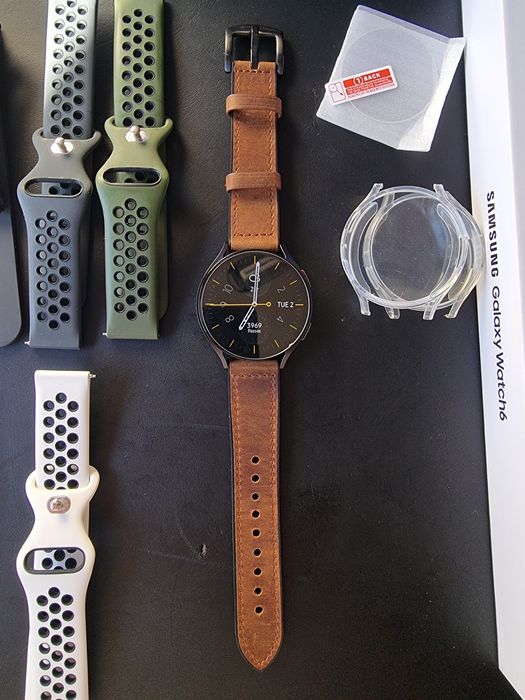 Samsung Galaxy Watch 6 44mm + acessórios
