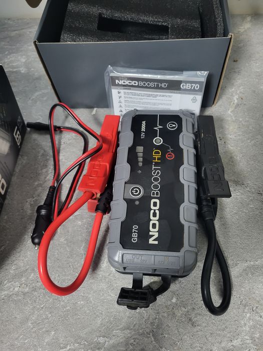 Бустер, павербанк,  ліхтарик