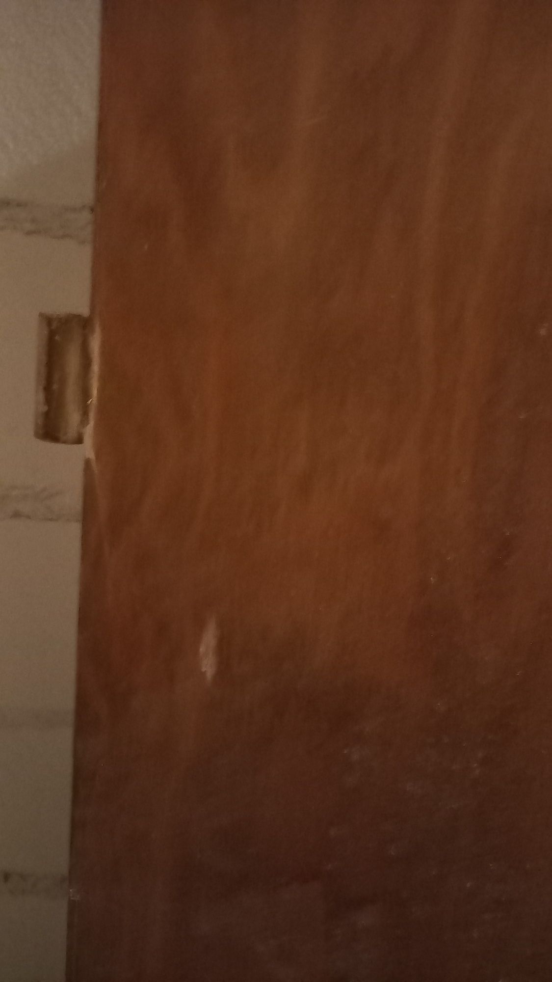 Drzwi drewniane w kolorze orzech/dąb