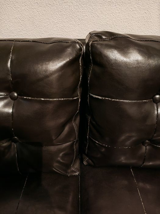 Sofá pele genuíno 3 lugares