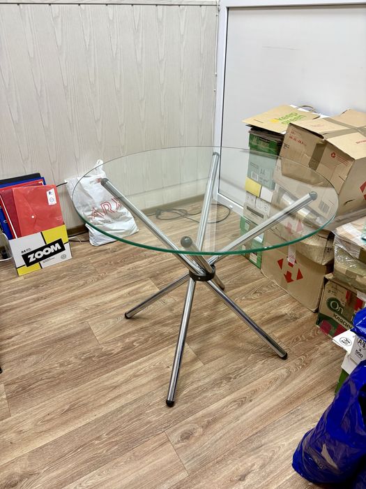 Стеклянный стол круглый