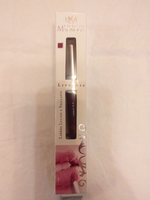 Блиск для губ "Flor di Magnolia " Італія.