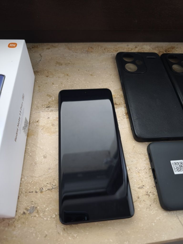 Xiaomi Redmi note 13 pro plus 5g 12/512 GB  5g + 3 Eetui w zestawie