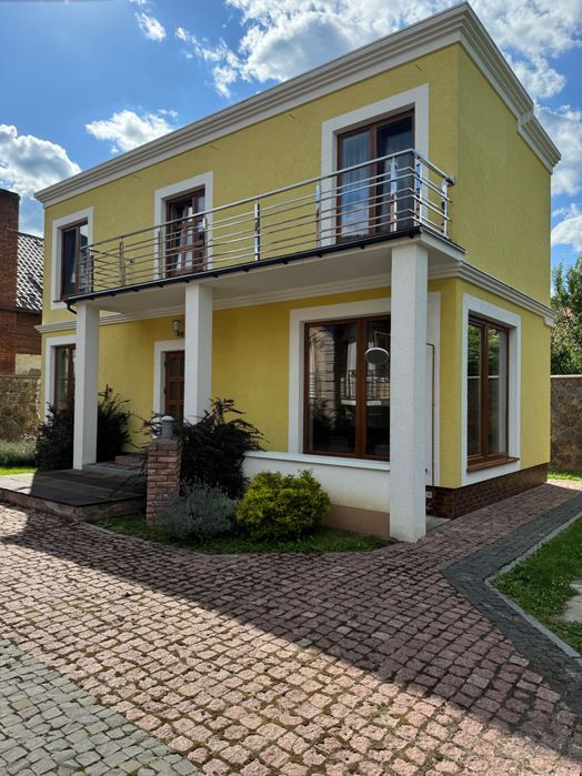 Здаю в оренду двоповерховий будинок в місті Сколе на 4-5 людей.